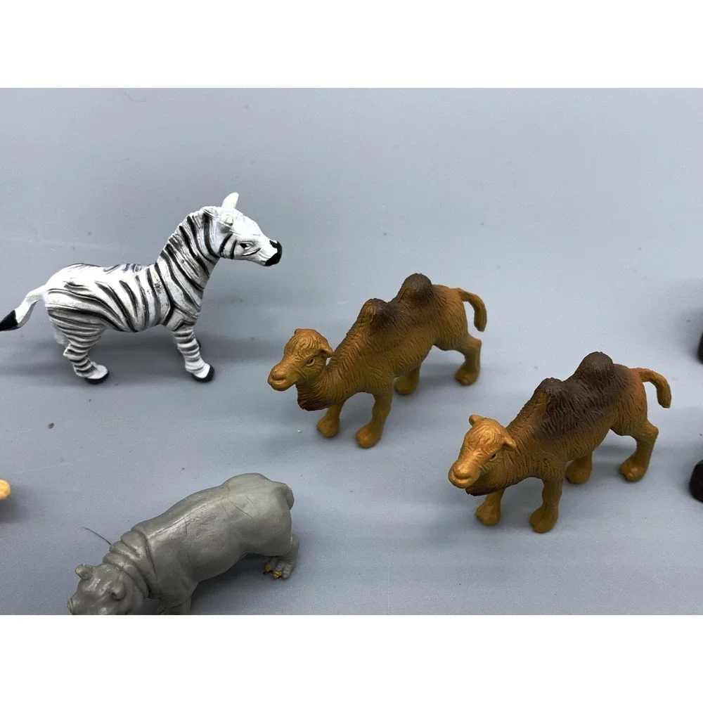 Vintage Cake Toppers 24 piece Plastic Safari Wild Animals Jungle Zoo